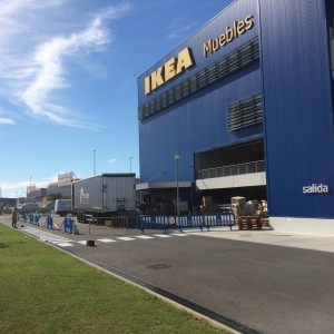 Pintura paso peatonal Ikea